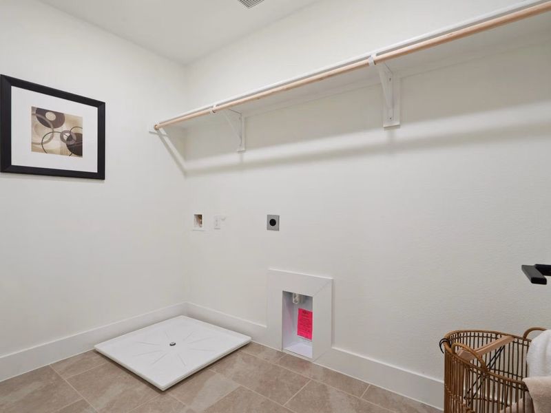 Spacious, unfurnished interior of a new home in Lake Park Villas, Wylie (Image 20). Spacious, unfurnished interior of a new home in Lake Park Villas, Wylie (Image 20).