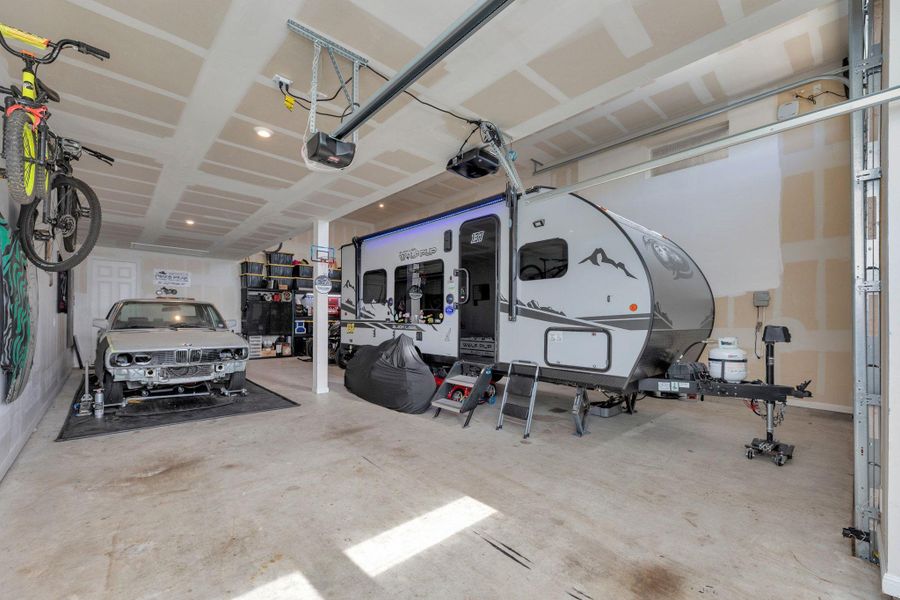 Community amenities in Seasons at Carillon, Manor (Image 31).