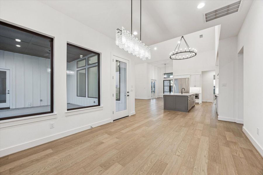 Spacious, unfurnished interior of a new home in Lakeview, Waller (Image 33).