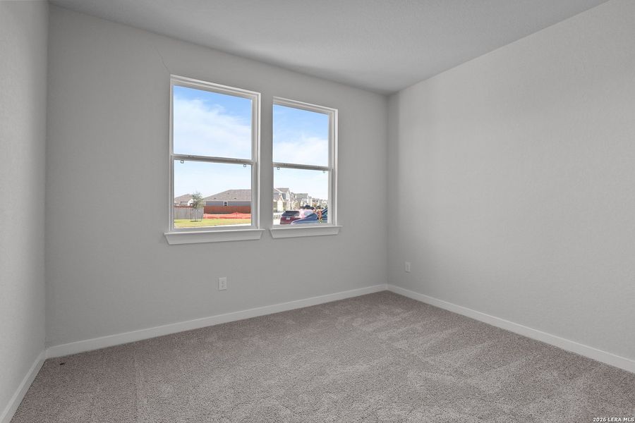Spacious, unfurnished interior of a new home in Cinco Lakes, San Antonio (Image 15).
