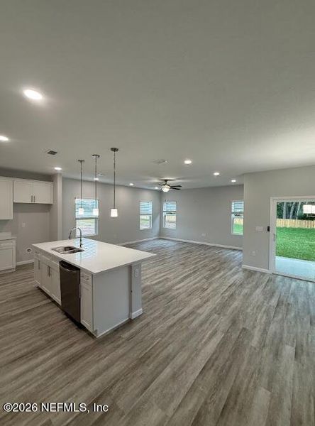 Spacious, unfurnished interior of a new home in , Jacksonville (Image 17).