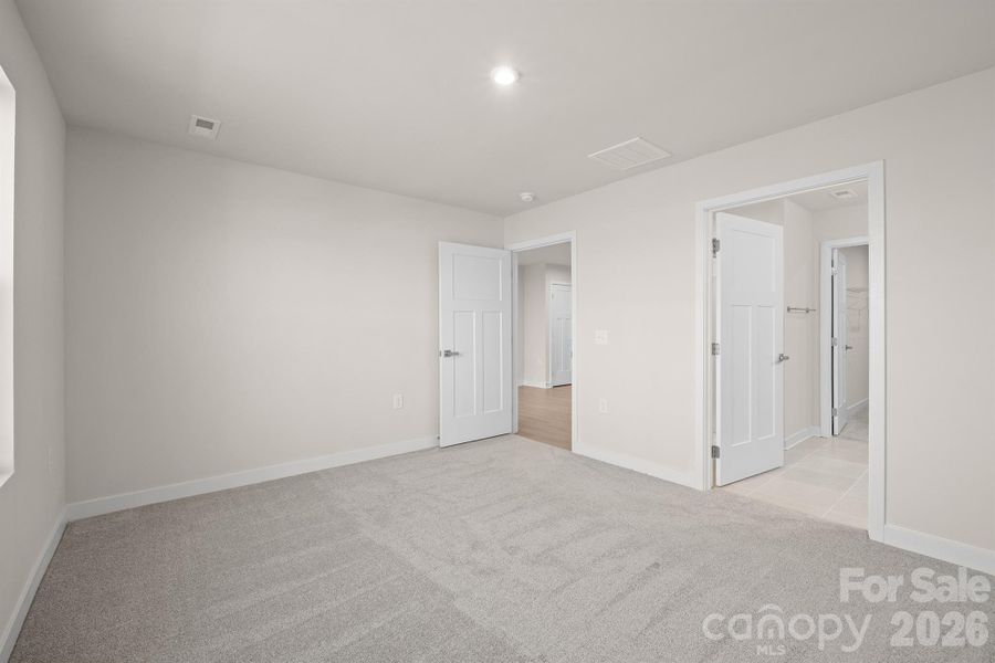 Spacious, unfurnished interior of a new home in , Troutman (Image 26).