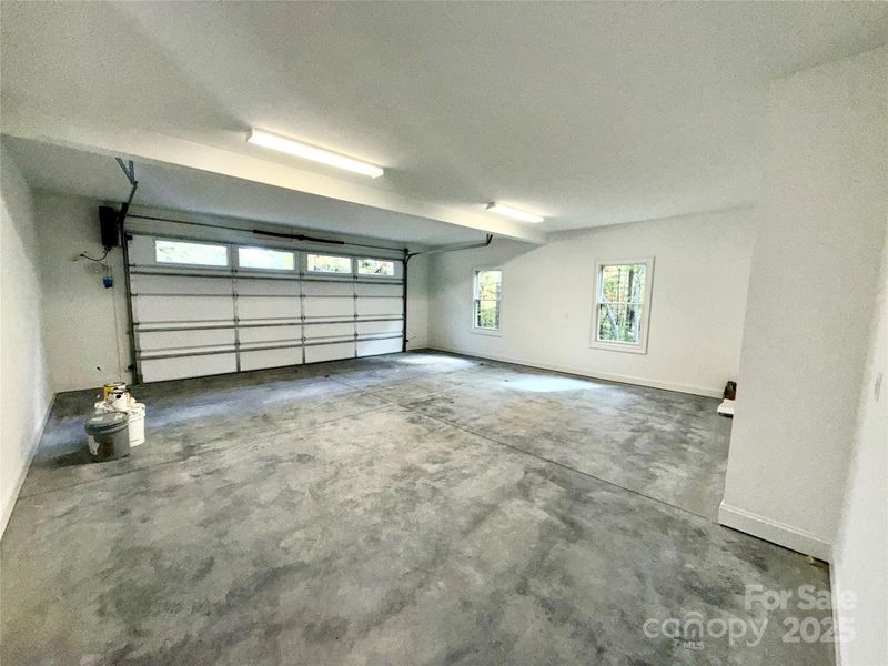 Oversized 2 Car Garage