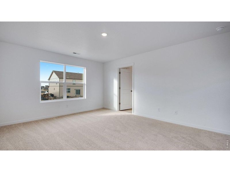 Spacious, unfurnished interior of a new home in Lakeside Canyon, Mead (Image 35). Spacious, unfurnished interior of a new home in Lakeside Canyon, Mead (Image 35).