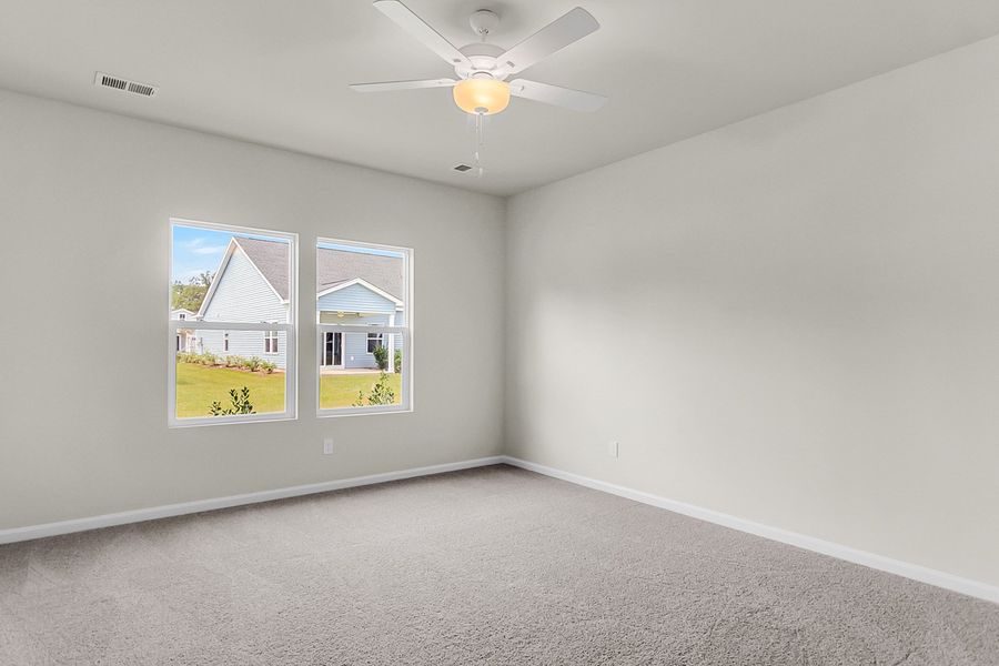 Spacious, unfurnished interior of a new home in Fairway Woods at Wyboo, Manning (Image 31).