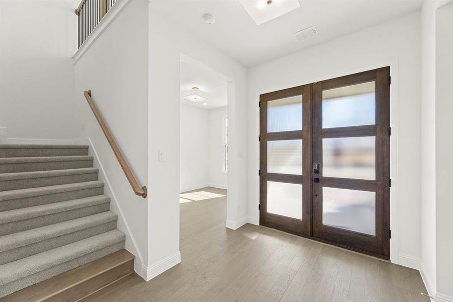 03. 3102 Fisher - Entry