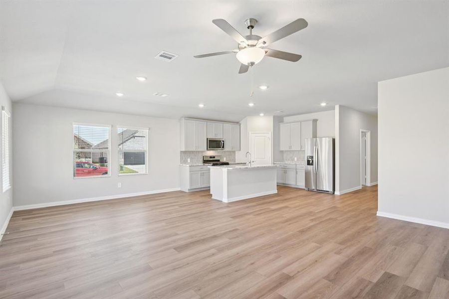 Spacious, unfurnished interior of a new home in Westmoor, Sherman (Image 24). Spacious, unfurnished interior of a new home in Westmoor, Sherman (Image 24).
