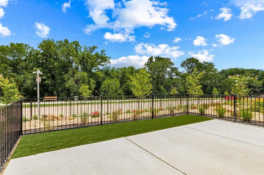 004-8517DelRioTrail-Rowlett-TX-75089-Patio.jpg-SMALL