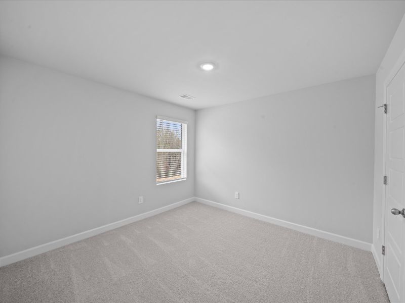 Spacious, unfurnished interior of a new home in Shiloh Valley, Piedmont (Image 17).