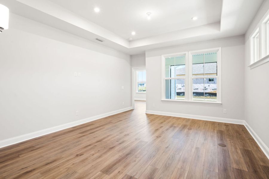 Spacious, unfurnished interior of a new home in Sun City Hilton Head, Bluffton (Image 13).