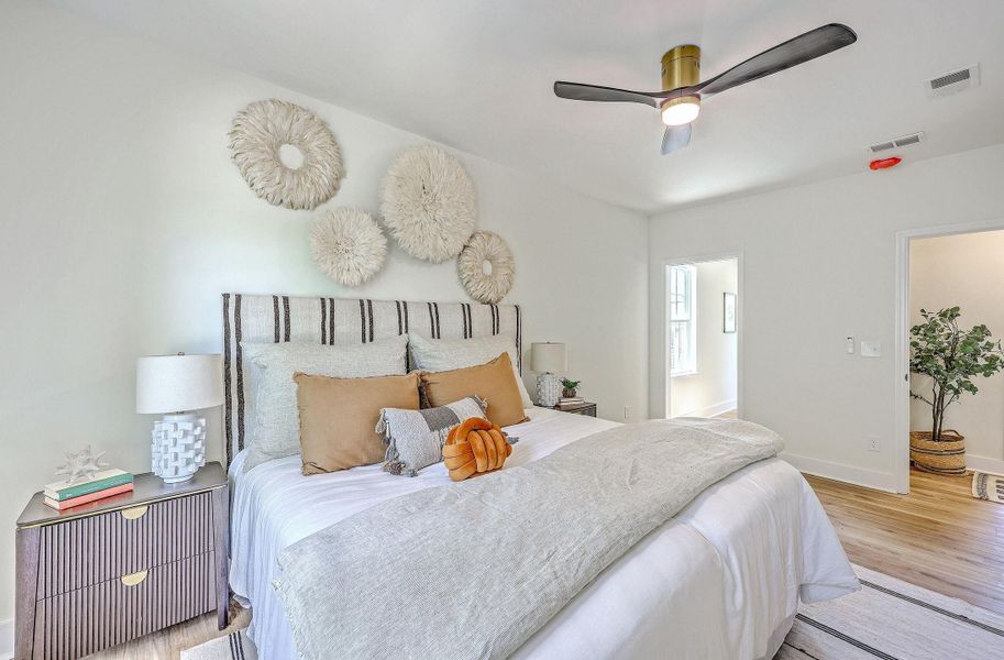 Furnished interior view inside a new home in , Charleston (Image 18).