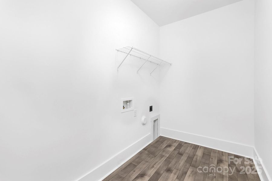 Spacious, unfurnished interior of a new home in Stonebridge Fairways, Monroe (Image 20).