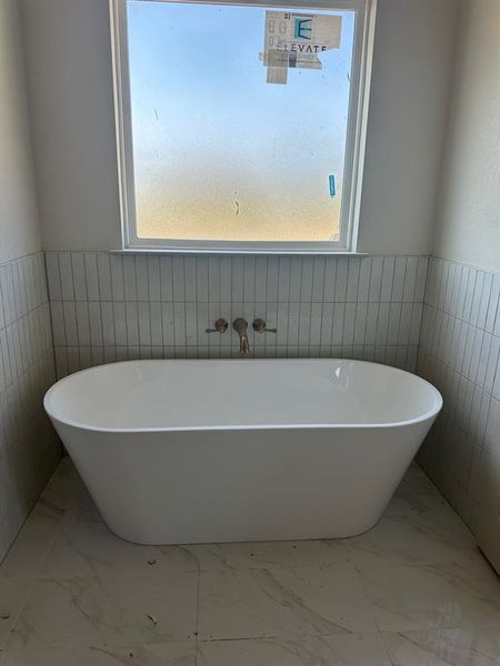 Image 6 of a home in Aledo Heights - Aledo ISD. Image 6 of a home in Aledo Heights - Aledo ISD.