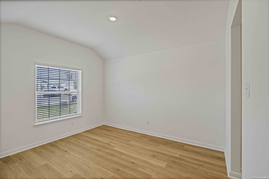 Spacious, unfurnished interior of a new home in , San Antonio (Image 12).