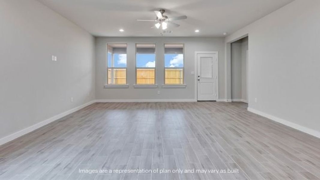Spacious, unfurnished interior of a new home in Homestead at Parks Bell Ranch, Odessa (Image 12).