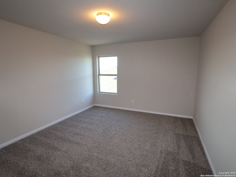Spacious, unfurnished interior of a new home in Agave, San Antonio (Image 29).