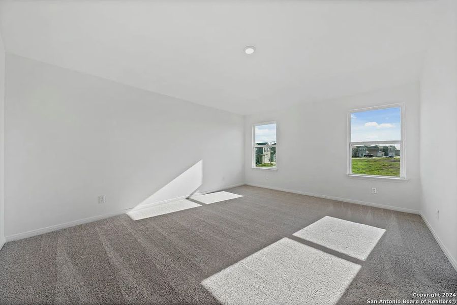 Image 14 of a home in Savannah Place.