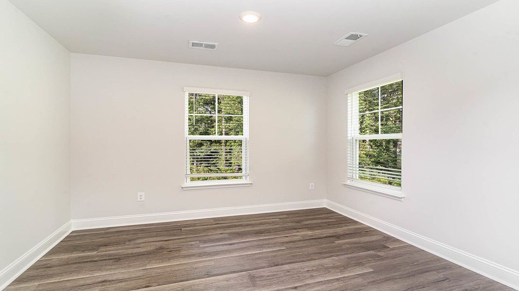 Representative unfurnished interior of a home built from the HARBOR OAK by D.R. Horton in Haven View, Murrells Inlet (Image 31).