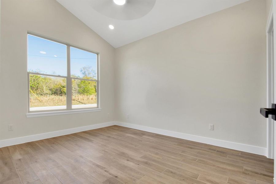 Spacious, unfurnished interior of a new home in , Bastrop (Image 35).