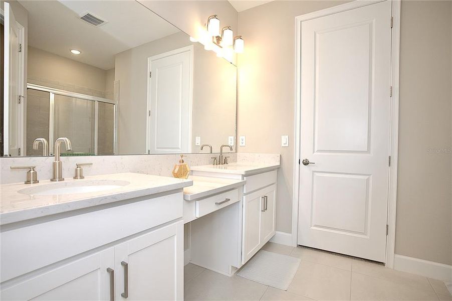 Furnished interior view inside a new home in , Bradenton (Image 13).