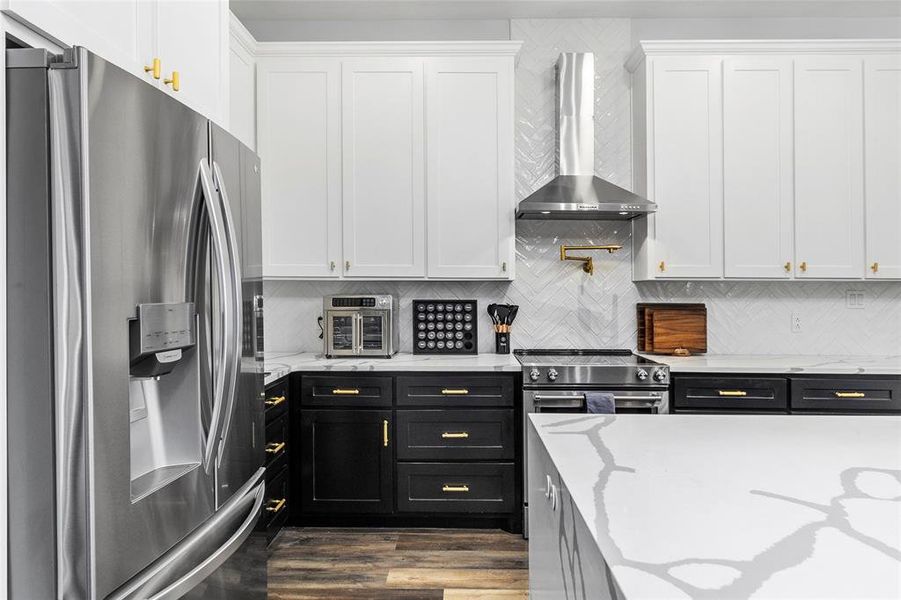 High end stainless steel appliances with all the extras