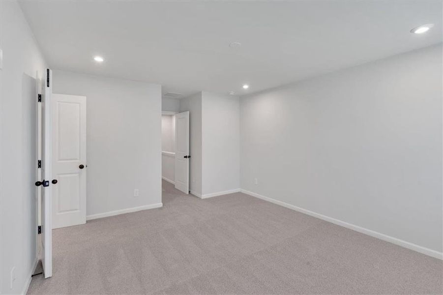 Spacious, unfurnished interior of a new home in Village Green, Adairsville (Image 9). Spacious, unfurnished interior of a new home in Village Green, Adairsville (Image 9).