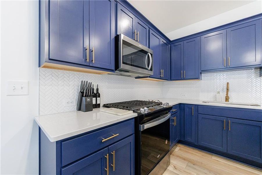 Furnished interior view inside a new home in , Atlanta (Image 14).