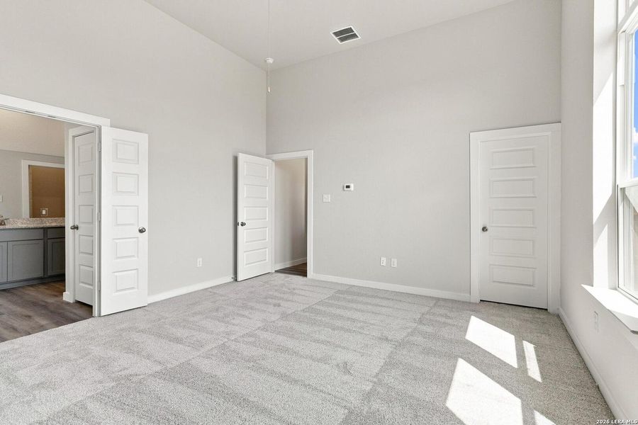 Spacious, unfurnished interior of a new home in Cordova Crossing, Seguin (Image 28).