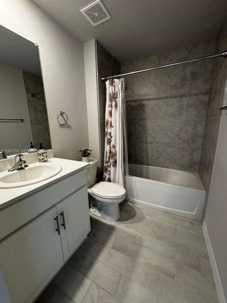 Furnished interior view inside a new home in , Labelle (Image 18). Furnished interior view inside a new home in , Labelle (Image 18).