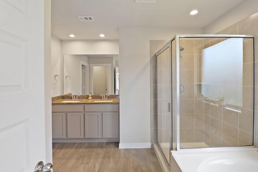 Furnished interior view inside a new home in , Anahuac (Image 8). Furnished interior view inside a new home in , Anahuac (Image 8).