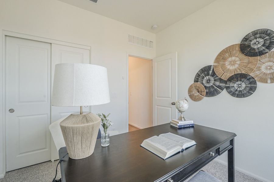 Furnished interior view inside a new home in North Copper Canyon, Surprise (Image 15). Furnished interior view inside a new home in North Copper Canyon, Surprise (Image 15).