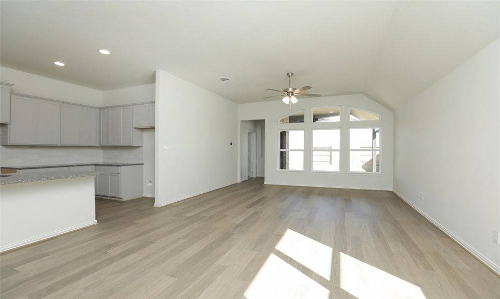 Image 22 of a home in River Ranch.