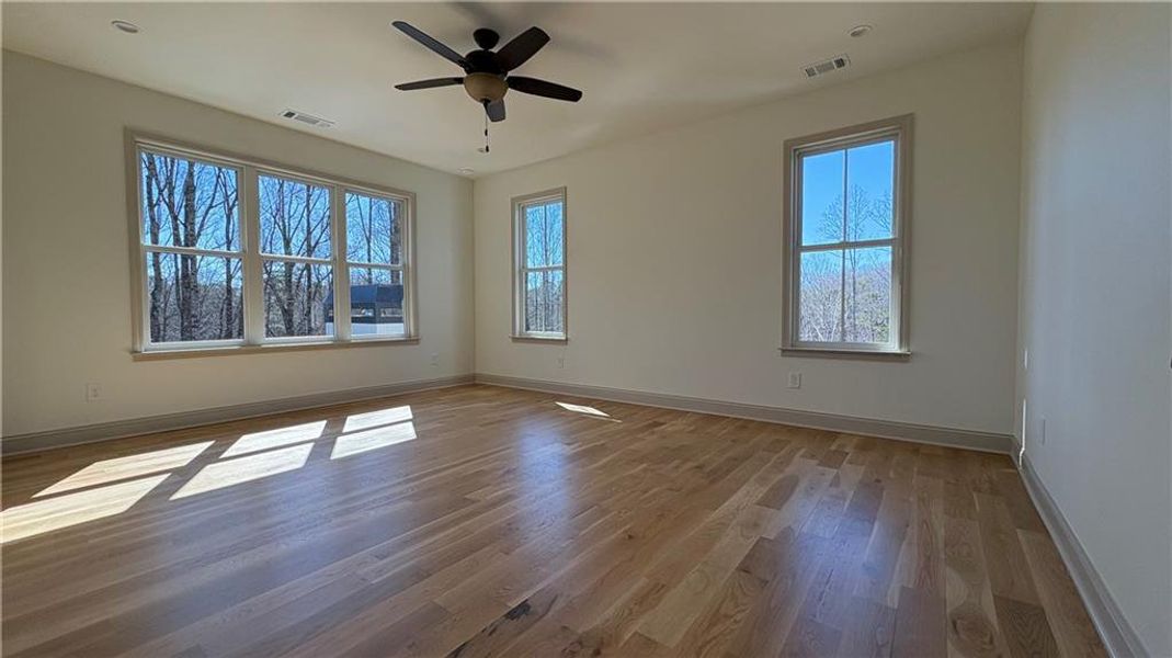 Spacious, unfurnished interior of a new home in , Woodstock (Image 64).