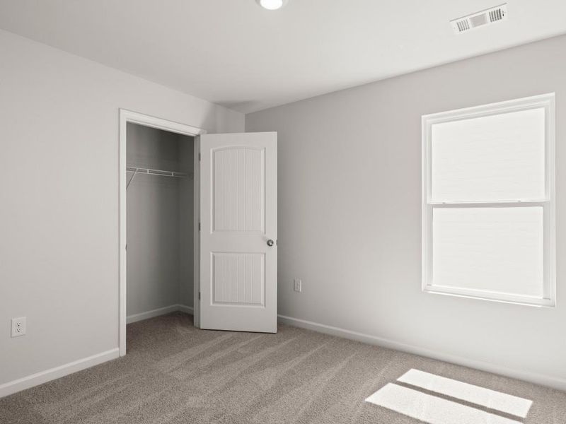 Spacious, unfurnished interior of a new home in Falcon Landing Townhomes, Gainesville (Image 16).
