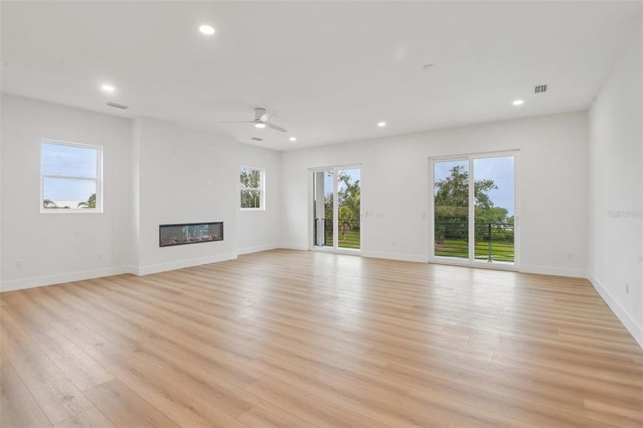 Spacious, unfurnished interior of a new home in , Tarpon Springs (Image 39). Spacious, unfurnished interior of a new home in , Tarpon Springs (Image 39).