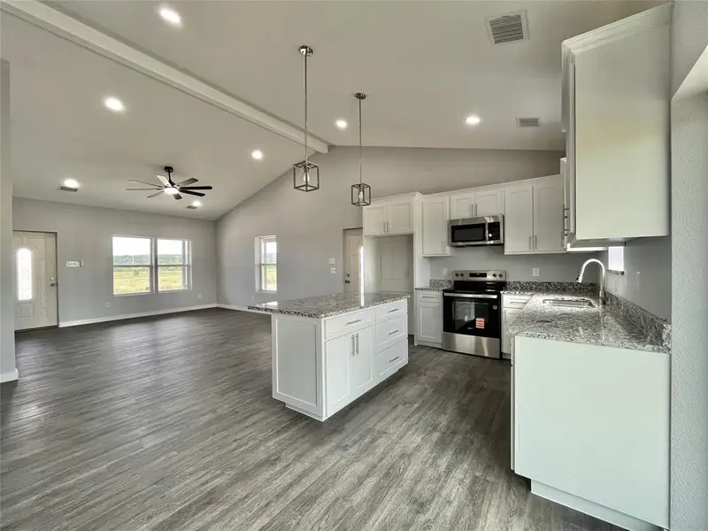 Furnished interior view inside a new home in , Mineral Wells (Image 4).