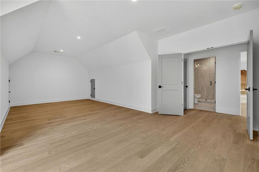 Spacious, unfurnished interior of a new home in , Milton (Image 43).