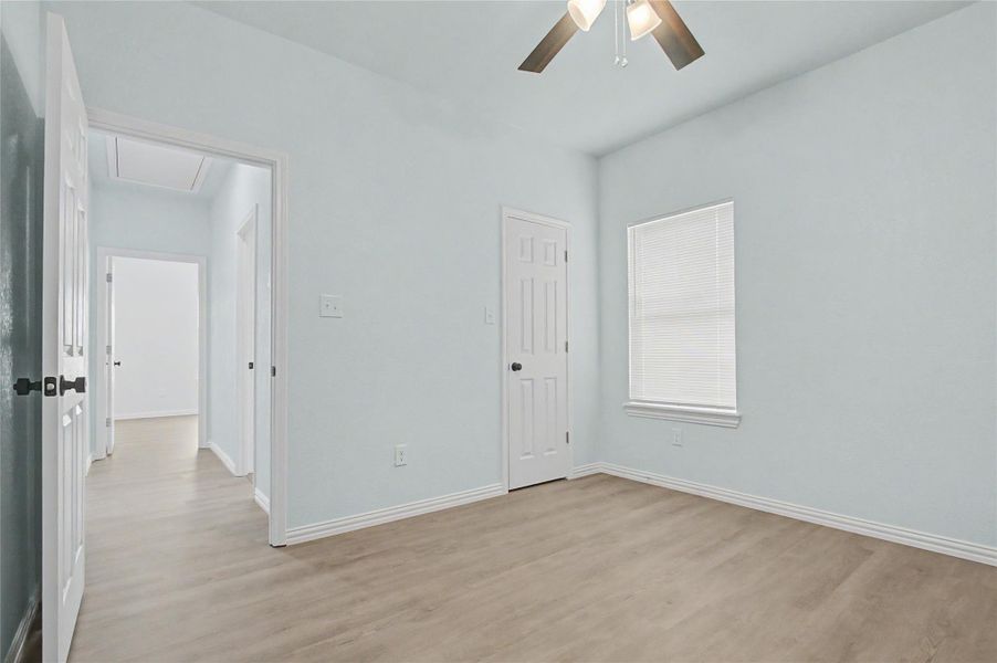 Spacious, unfurnished interior of a new home in , Navasota (Image 28).