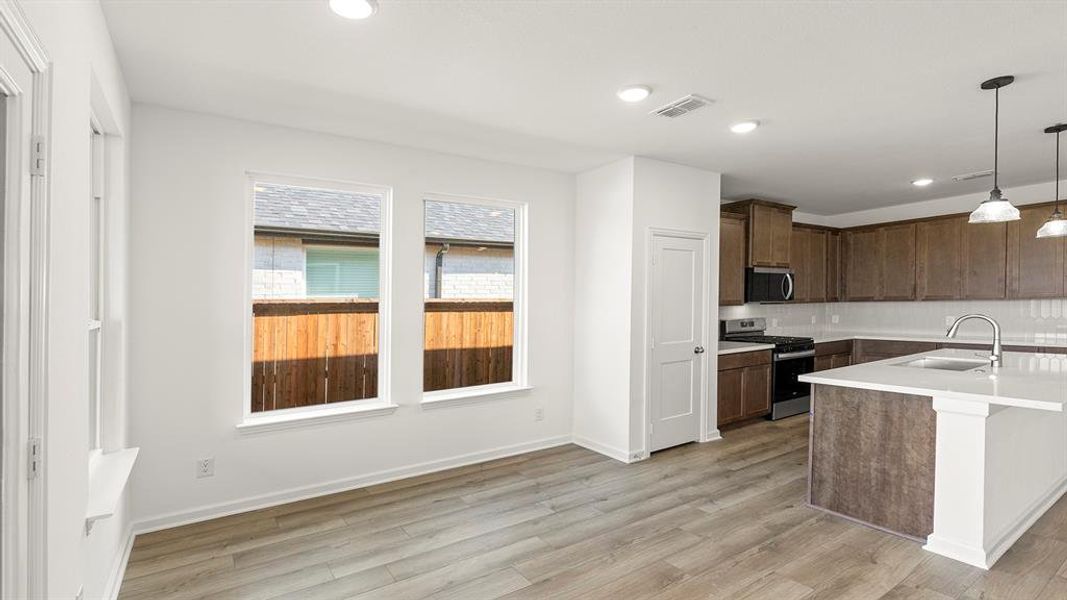 14. 3147 Duck Heights - Dining (2) 14. 3147 Duck Heights - Dining (2)