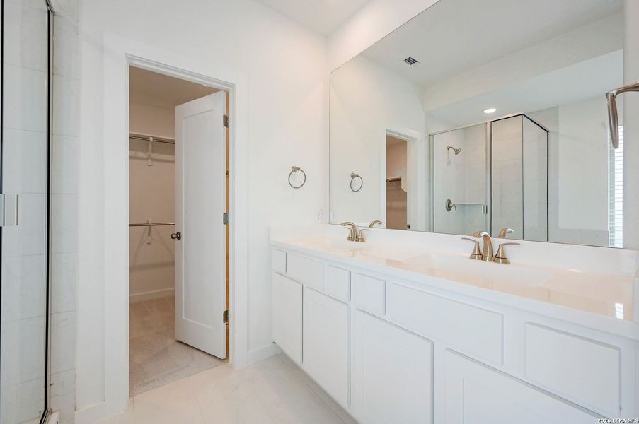 Furnished interior view inside a new home in Legacy at Lake Dunlap, New Braunfels (Image 15).