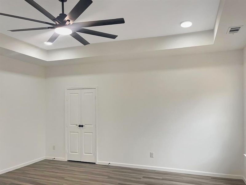 Spacious, unfurnished interior of a new home in , Whitney (Image 19).