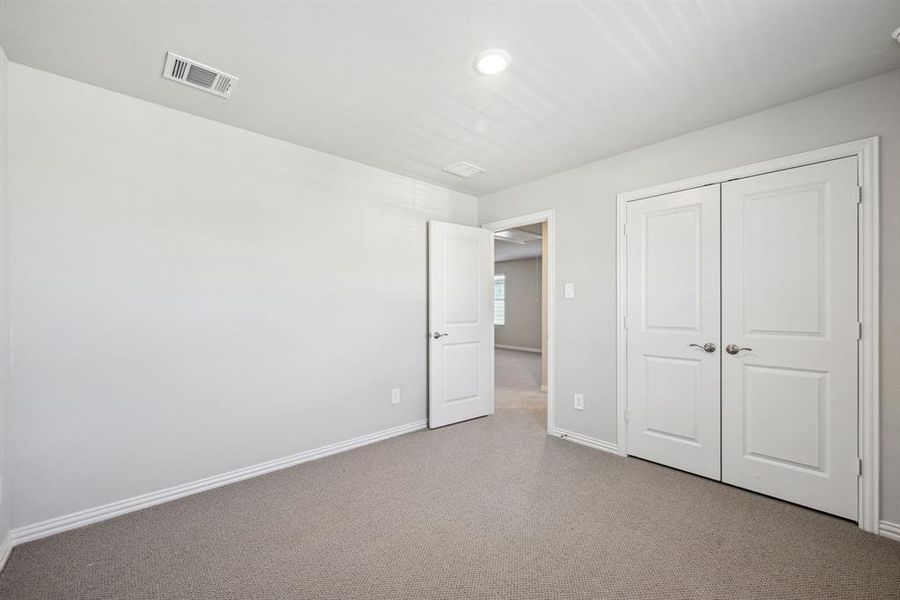 Photo is not of the actual home, but is an inspirational photo of builder’s model home and may depict options, furnishings, and/or decorator features that are not included. Photo is not of the actual home, but is an inspirational photo of builder’s model home and may depict options, furnishings, and/or decorator features that are not included.