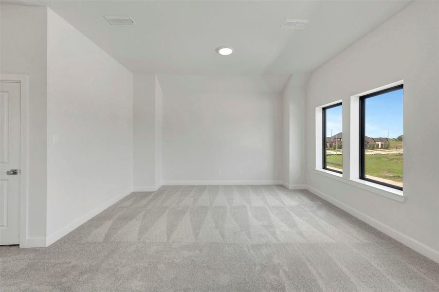 Spacious, unfurnished interior of a new home in Sienna - Landmark Row Collection, Missouri City (Image 23). Spacious, unfurnished interior of a new home in Sienna - Landmark Row Collection, Missouri City (Image 23).