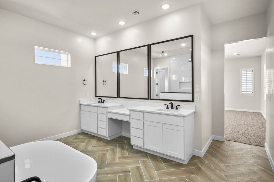 Representative furnished interior of a home built from the Pine Hurst by LEH. Homes in Emerald Estates, El Paso (Image 39). Representative furnished interior of a home built from the Pine Hurst by LEH. Homes in Emerald Estates, El Paso (Image 39).