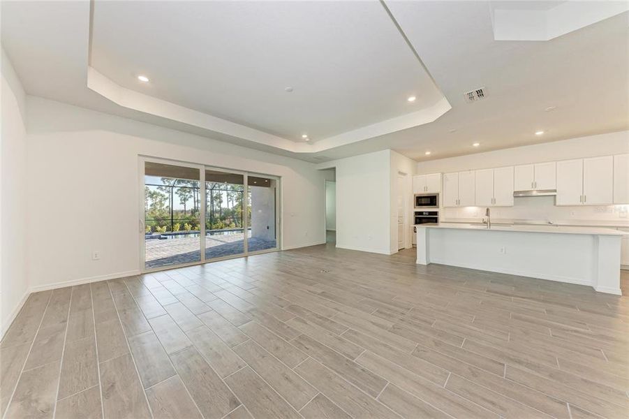 Spacious, unfurnished interior of a new home in Wellen Park Golf & Country Club: Executive Homes, Venice (Image 21).