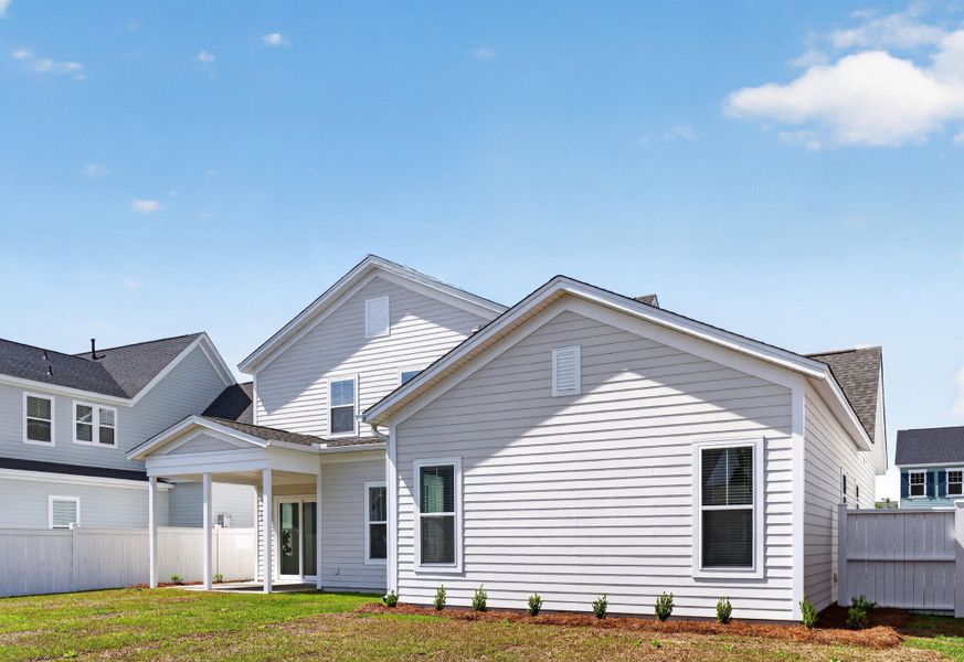 Exterior details and patio area of a home in , Summerville (Image 3).