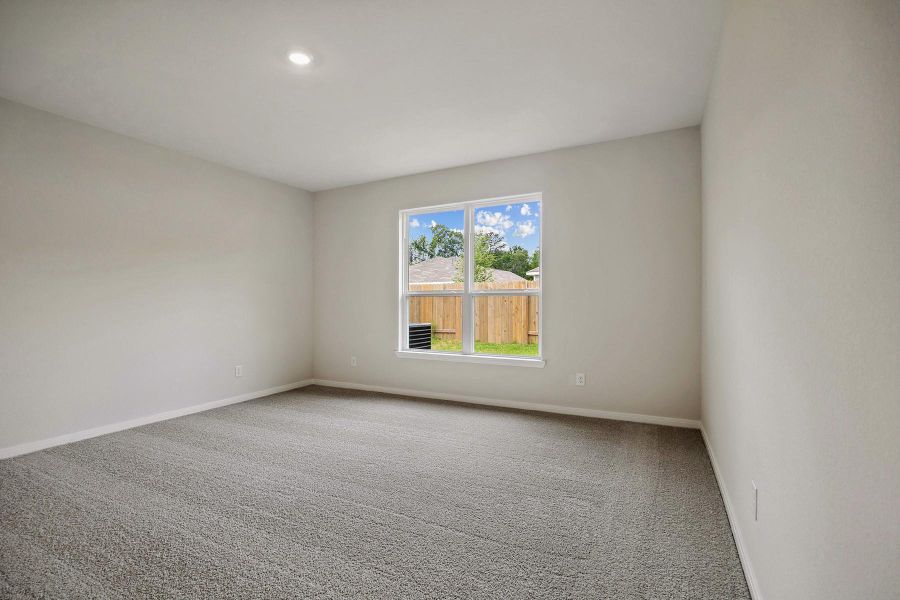 Spacious, unfurnished interior of a new home in Pinewood Trails, Cleveland (Image 6). Spacious, unfurnished interior of a new home in Pinewood Trails, Cleveland (Image 6).
