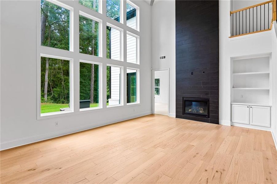 Spacious, unfurnished interior of a new home in , Marietta (Image 19).