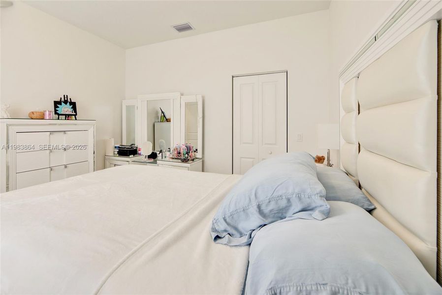 Furnished interior view inside a new home in , Coral Springs (Image 17).