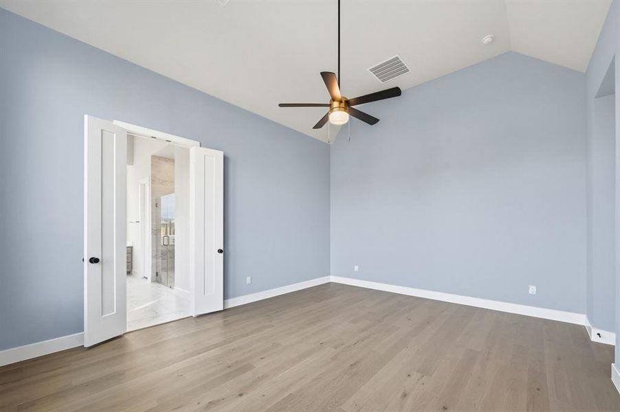 Spacious, unfurnished interior of a new home in Saddle Star Estates, Rockwall (Image 19).